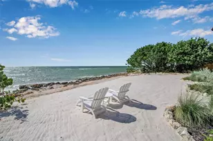 121 N Casey Key Rd, Osprey, FL 34229 - Photo 19
