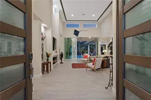 1959 Hibiscus St, Sarasota, FL 34239 - Photo 5