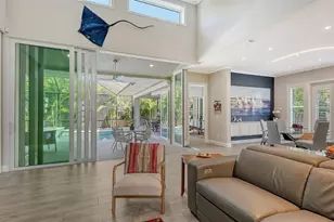 1959 Hibiscus St, Sarasota, FL 34239 - Photo 17