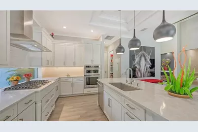 1959 Hibiscus Street, Sarasota, FL 34239 - Photo 7