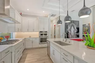 1959 Hibiscus St, Sarasota, FL 34239 - Photo 7