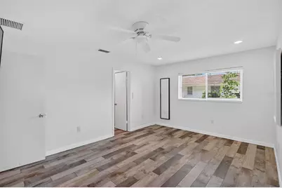 1884 Southpointe Drive, Sarasota, FL 34231 - Photo 59