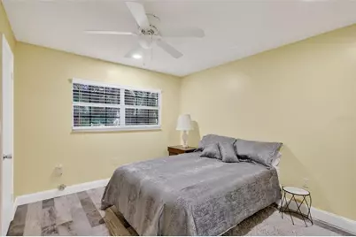 1884 Southpointe Drive, Sarasota, FL 34231 - Photo 33