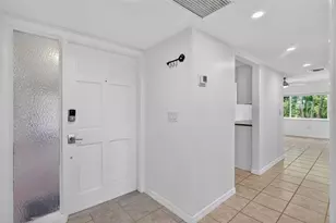 1884 Southpointe Dr, Sarasota, FL 34231 - Photo 47