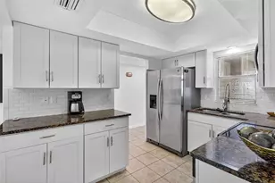 1884 Southpointe Dr, Sarasota, FL 34231 - Photo 57