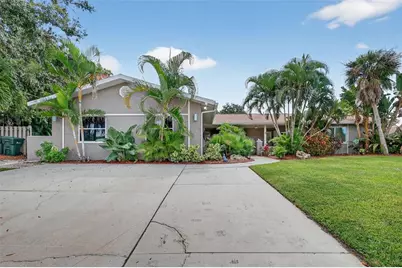 1884 Southpointe Drive, Sarasota, FL 34231 - Photo 1