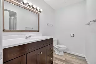 1884 Southpointe Dr, Sarasota, FL 34231 - Photo 61