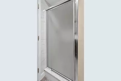 1884 Southpointe Drive, Sarasota, FL 34231 - Photo 27