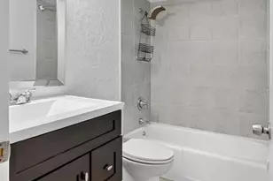 1884 Southpointe Dr, Sarasota, FL 34231 - Photo 69