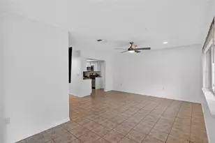 1884 Southpointe Dr, Sarasota, FL 34231 - Photo 49