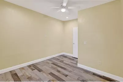 1884 Southpointe Drive, Sarasota, FL 34231 - Photo 39