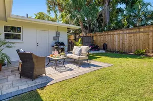 2609 Hibiscus St, Sarasota, FL 34239 - Photo 29