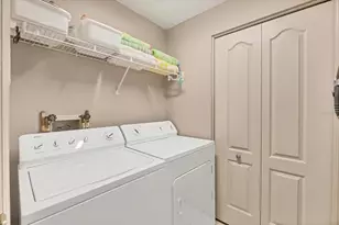 9590 High Gate Dr, Sarasota, FL 34238 - Photo 23
