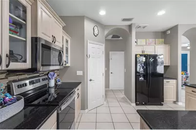 111 141st Court NE, Bradenton, FL 34212 - Photo 5