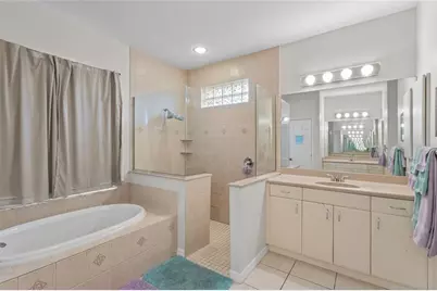 111 141st Court NE, Bradenton, FL 34212 - Photo 9