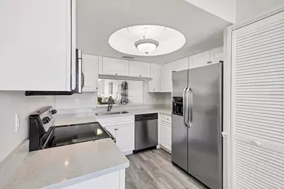 1153 Edgewater Circle, Bradenton, FL 34209 - Photo 7