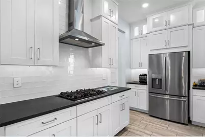 2006 5th Street E, Palmetto, FL 34221 - Photo 7