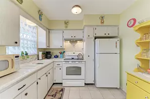 611 Gulf Dr N, Bradenton Beach, FL 34217 - Photo 13