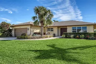 4503 Coral Lake Dr, Bradenton, FL 34210 - Photo 1