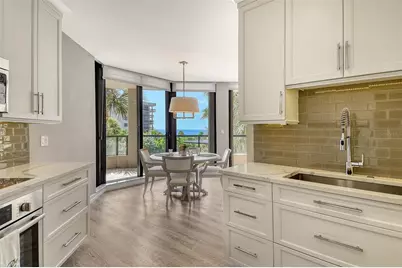 1211 Gulf Of Mexico Drive #108, Longboat Key, FL 34228 - Photo 13