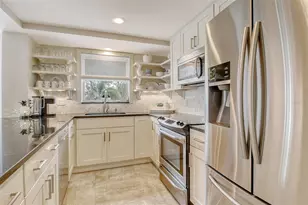 450 Gulf of Mexico Dr, Longboat Key, FL 34228 - Photo 11