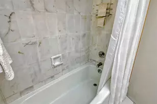 450 Gulf of Mexico Dr, Longboat Key, FL 34228 - Photo 23