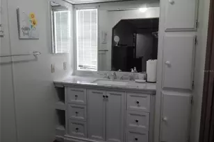 6710 36th Ave E, Palmetto, FL 34221 - Photo 9