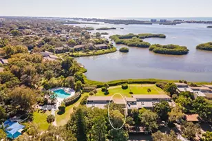 1526 Pelican Point Dr, Sarasota, FL 34231 - Photo 3