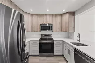 1523 Clower Creek Dr, Sarasota, FL 34231 - Photo 5