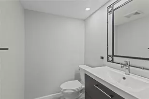 1523 Clower Creek Dr, Sarasota, FL 34231 - Photo 9