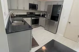 2200 E Village Ct, Venice, FL 34293 - Photo 13