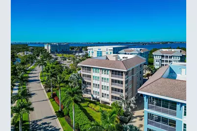 395 Aruba Circle #203, Bradenton, FL 34209 - Photo 3