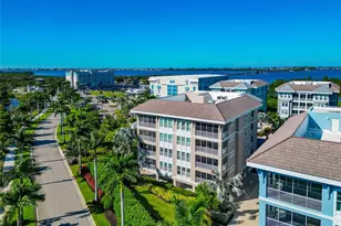 395 Aruba Cir, Bradenton, FL 34209 - Photo 3