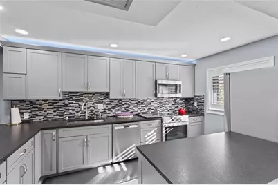 1627 Boathouse Circle #127, Sarasota, FL 34231 - Photo 9