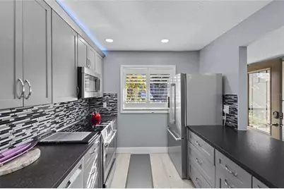 1627 Boathouse Circle #127, Sarasota, FL 34231 - Photo 7