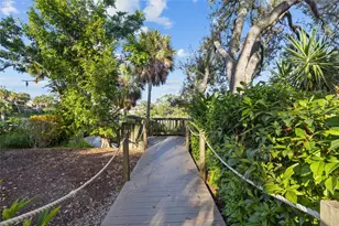1627 Boathouse Cir, Sarasota, FL 34231 - Photo 25