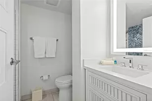 230 Sands Point Rd, Longboat Key, FL 34228 - Photo 19