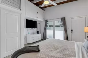 1129 Seaside Dr, Sarasota, FL 34242 - Photo 21