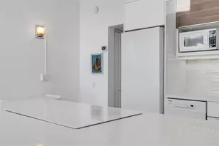 1129 Seaside Dr, Sarasota, FL 34242 - Photo 13