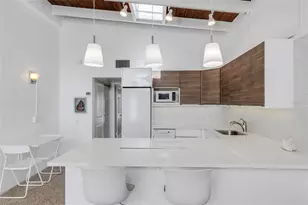 1129 Seaside Dr, Sarasota, FL 34242 - Photo 11