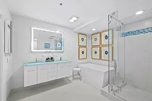 3060 Grand Bay Blvd, Longboat Key, FL 34228 - Photo 31