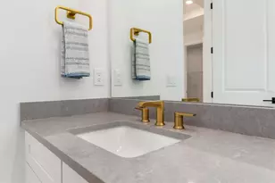 18881 Daybreak Dr, Venice, FL 34293 - Photo 19