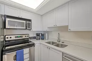 8710 Midnight Pass Rd, Sarasota, FL 34242 - Photo 25