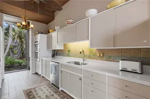 62 Sandy Hook Rd S, Sarasota, FL 34242 - Photo 11