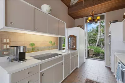 62 Sandy Hook Road S, Sarasota, FL 34242 - Photo 11