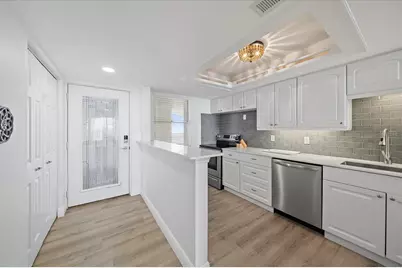 1770 Benjamin Franklin Dr #704, Sarasota, FL 34236 - Photo 5