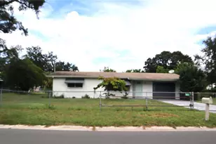 411 31st Ave E, Bradenton, FL 34208 - Photo 1