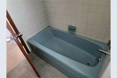 411 31st Avenue E, Bradenton, FL 34208 - Photo 13