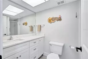 185 Vista Hermosa Cir, Sarasota, FL 34242 - Photo 17