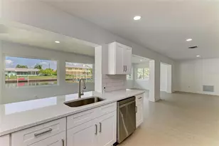 4412 Dolphin Ln, Palmetto, FL 34221 - Photo 15